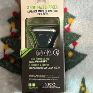 PUGS 3-Port Fast Charger